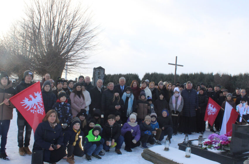  Zespół Szkół w Dłoni uczcił rocznicę Powstania Wielkopolskiego
